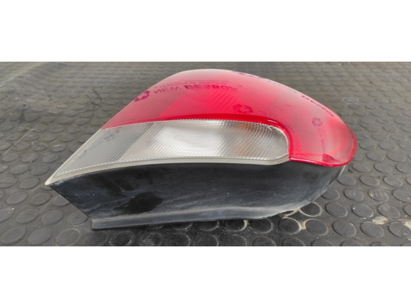 Recambio de piloto trasero izquierdo para mg rover serie 75 (rj) 2.5 kv6 club referencia OEM IAM 263141  