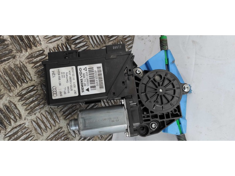 Recambio de elevalunas delantero derecho para audi a4 avant (8e) 2.0 tdi quattro (dpf) referencia OEM IAM 8E0837462B  