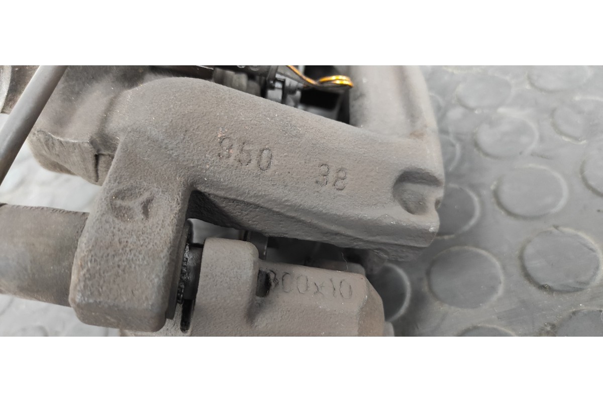 Recambio de pinza de freno trasera izquierda para mercedes-benz clase c (w204) berlina 2.2 cdi cat referencia OEM IAM 95038K004 