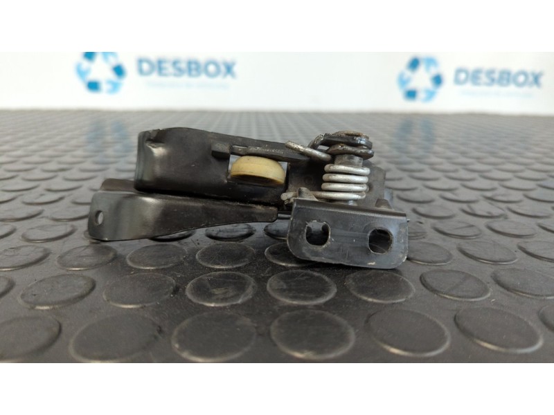 Recambio de soporte / guia puerta corredera intermedio para renault kangoo furgón professional referencia OEM IAM 497760  