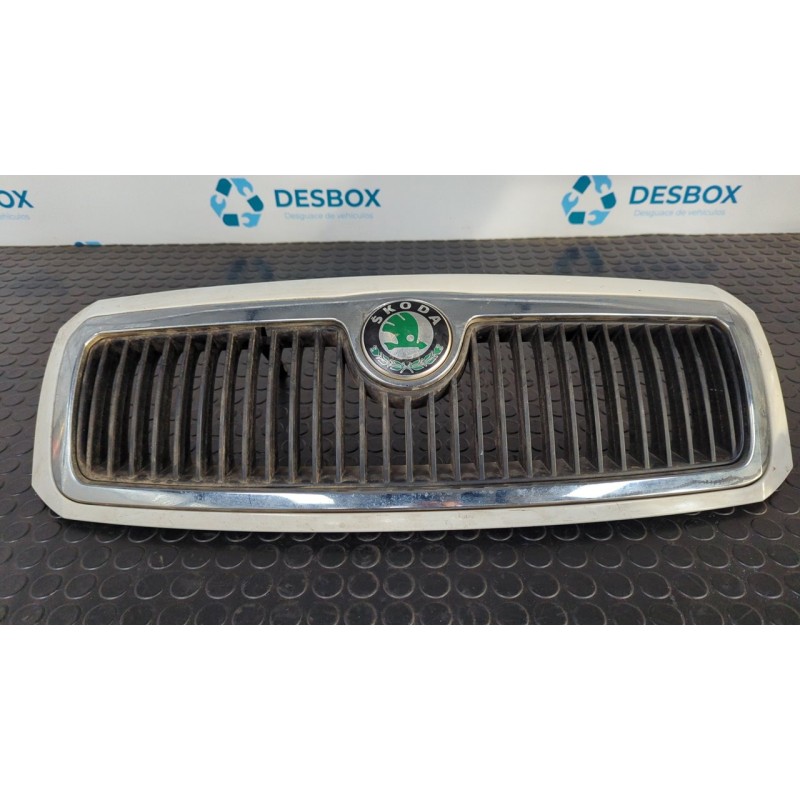 Recambio de rejilla delantera para skoda fabia (6y2/6y3) attractive referencia OEM IAM 6Y0853668  