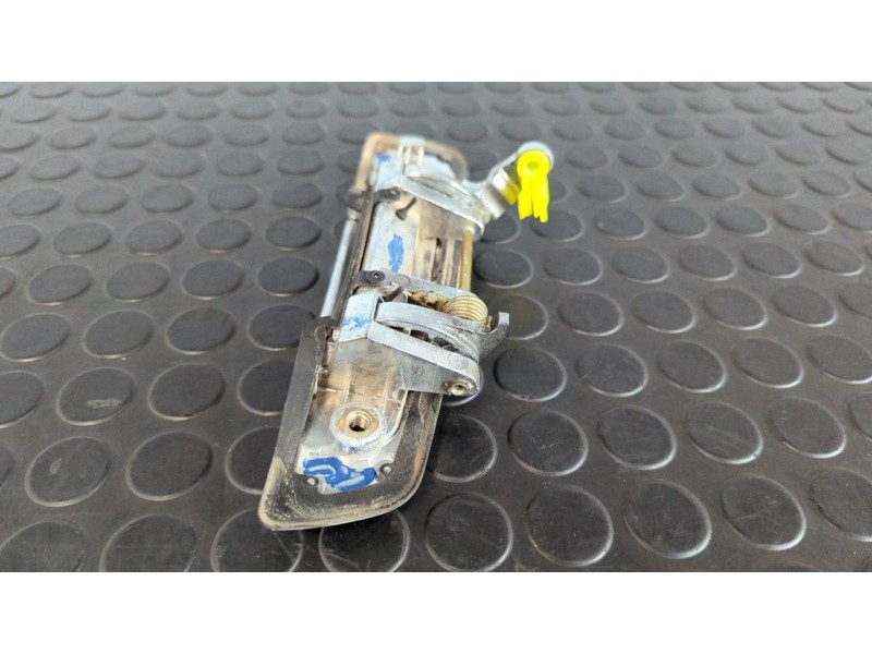 Recambio de maneta trasera izquierda para mitsubishi montero pinin (h60/h70) 2000 gdi (5-ptas.) referencia OEM IAM MR435961  