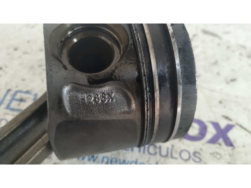 Recambio de piston para land rover range rover sport 3.0 sd v6 cat referencia OEM IAM H268X  