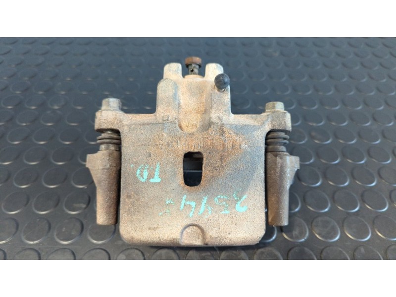 Recambio de pinza de freno trasera derecha para mitsubishi montero (v80/v90) 3.2 di-d intense (3-ptas.) referencia OEM IAM 4501 