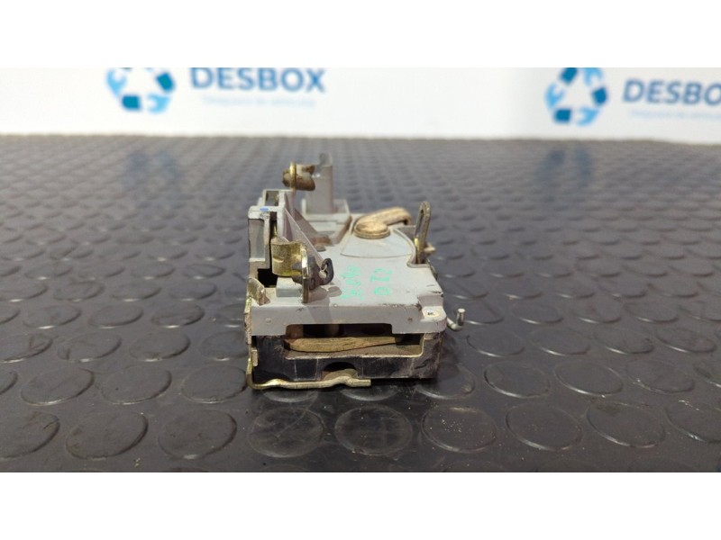 Recambio de cerradura puerta delantera izquierda para peugeot 306 berlina 3/4/5 puertas (s2) boulebard referencia OEM IAM   