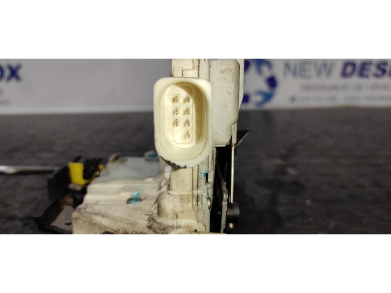 Recambio de cerradura puerta delantera derecha para audi a3 sportback (8p) 2.0 tdi referencia OEM IAM 4F0837016  