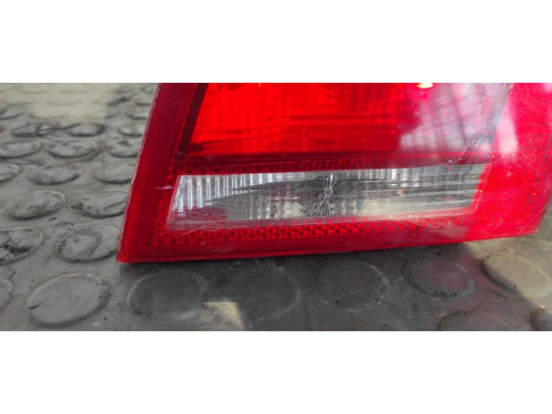 Recambio de piloto porton derecho para audi a3 sportback (8p) 2.0 tdi referencia OEM IAM 8P4945094B  