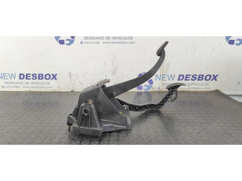 Recambio de pedal freno para peugeot boxer caja cerr. acristalado (rs3200)(230)(´02) 1400 d referencia OEM IAM B847  