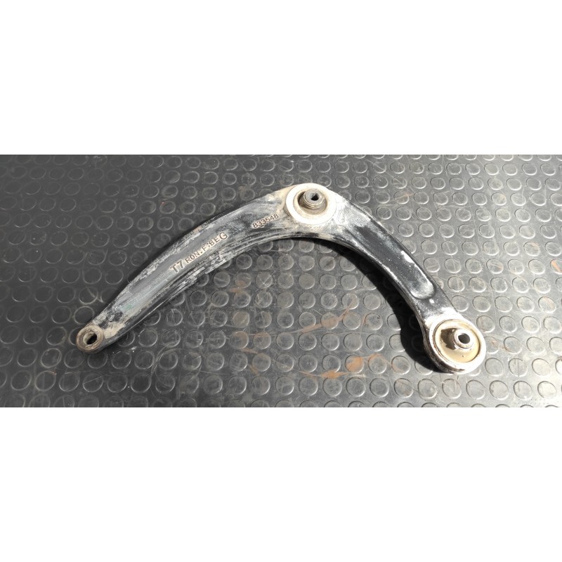 Recambio de brazo izquierdo inferior delantero para peugeot 308 confort referencia OEM IAM 833548  