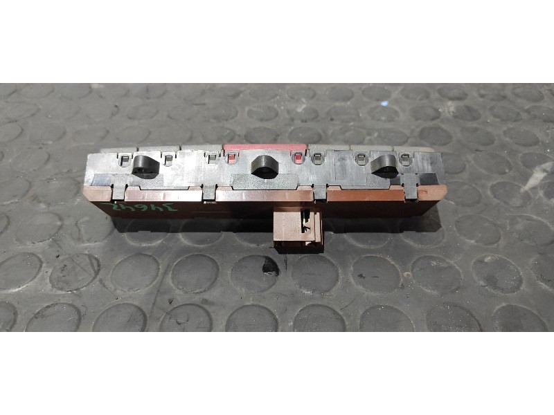Recambio de warning para peugeot boxer caja abierta (bat. 4035)(333/335)(2007 =>) hdi (335) referencia OEM IAM B569  