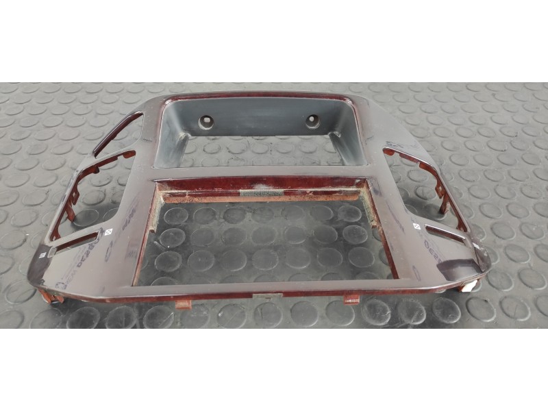 Recambio de moldura para mitsubishi montero (v60/v70) 3.2 di-d avance (5-ptas.) referencia OEM IAM MR456373  