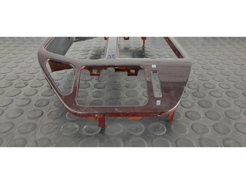Recambio de moldura para mitsubishi montero (v60/v70) 3.2 di-d avance (5-ptas.) referencia OEM IAM MR456373  