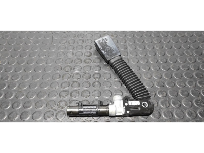 Recambio de enganche cinturon delantero izquierdo para bmw serie 3 compact (e46) 316ti m sport referencia OEM IAM   