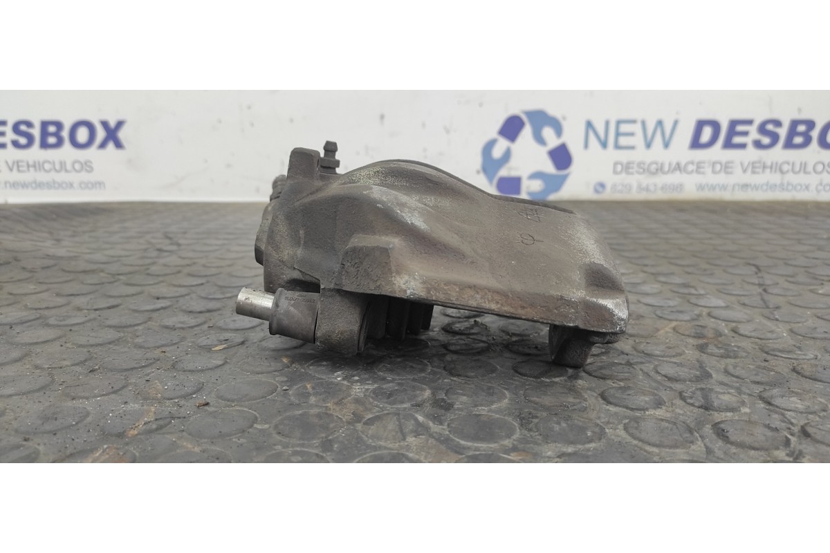 Recambio de pinza de freno delantera derecha para volkswagen lt caja abierta (mod. 1997) lt 28 caja abierta referencia OEM IAM A