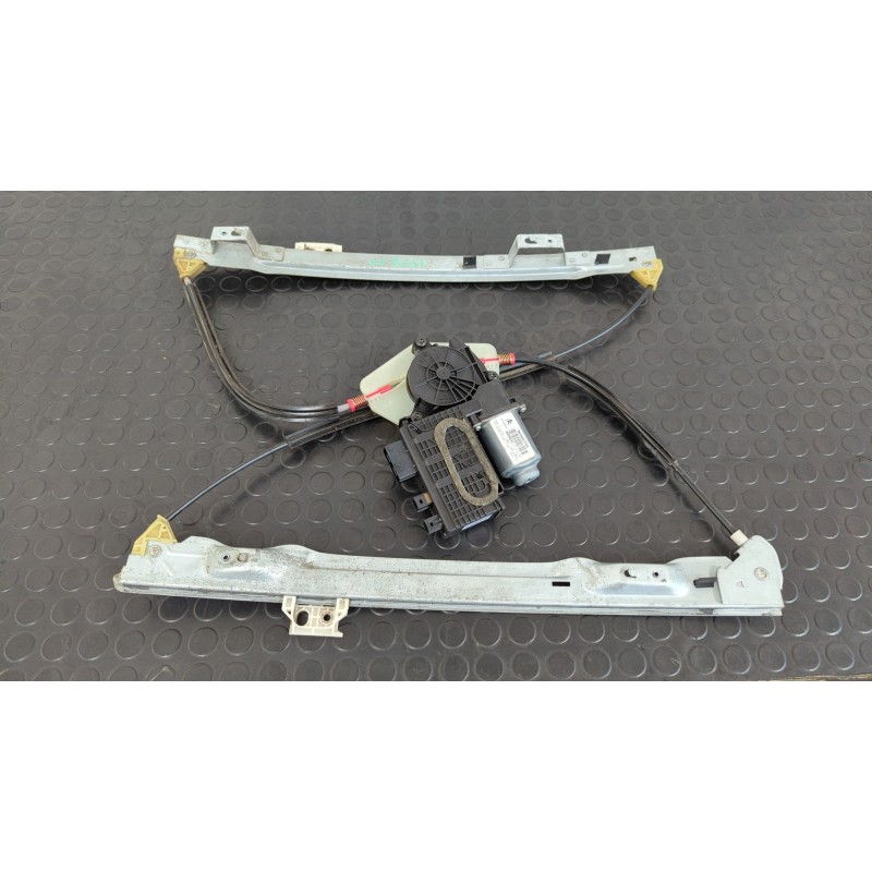 Recambio de elevalunas delantero derecho para citroen c4 grand picasso exclusive referencia OEM IAM 9654087780  