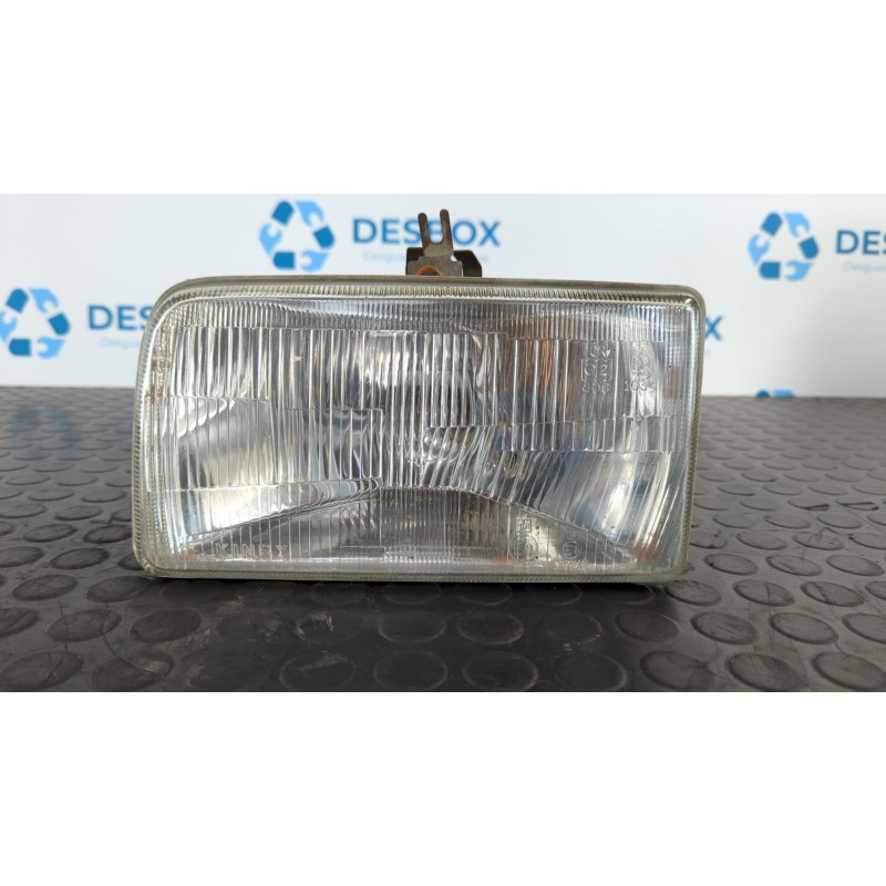 Recambio de faro izquierdo para ford fiesta berl./express festival / cl referencia OEM IAM   