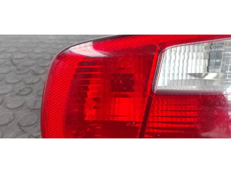 Recambio de piloto porton derecho para renault laguna ii (bg0) 1.9 dci diesel referencia OEM IAM 8200002476  