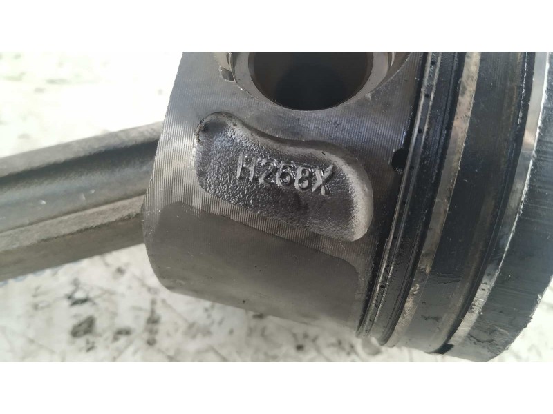 Recambio de piston para land rover range rover sport 3.0 sd v6 cat referencia OEM IAM H268X  