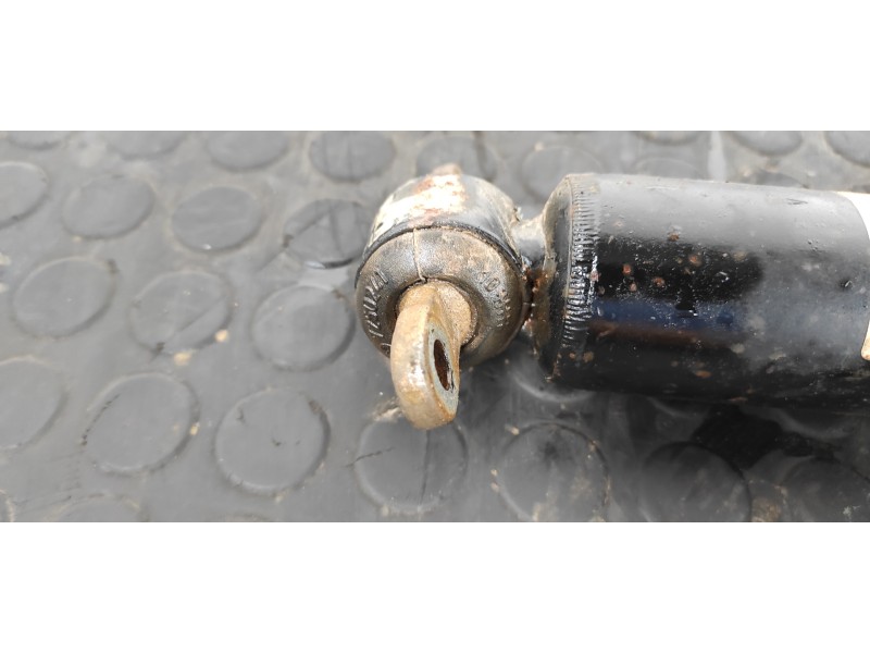 Recambio de juego amortiguadores delantero para mitsubishi montero (l040) 2500 td (2-ptas.) referencia OEM IAM BNE2870  