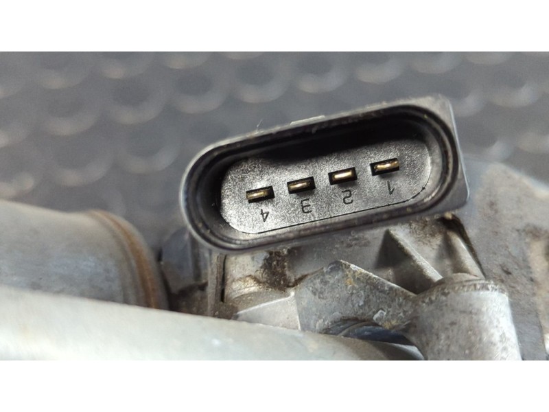 Recambio de motor limpia delantero para opel corsa d catch me referencia OEM IAM 13182340  