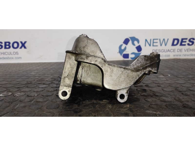Recambio de soporte motor para bmw x3 (e83) 2.0 16v diesel cat referencia OEM IAM 64557794614  