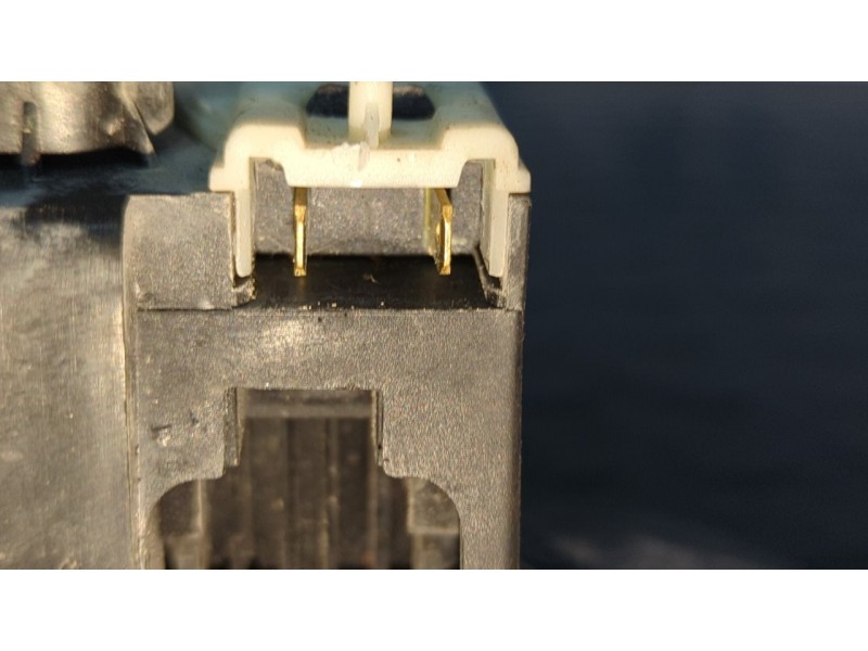 Recambio de cerradura puerta delantera izquierda para renault clio ii fase ii (b/cb0) authentique referencia OEM IAM   