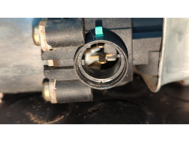 Recambio de elevalunas delantero derecho para renault clio ii fase ii (b/cb0) authentique referencia OEM IAM 117312  