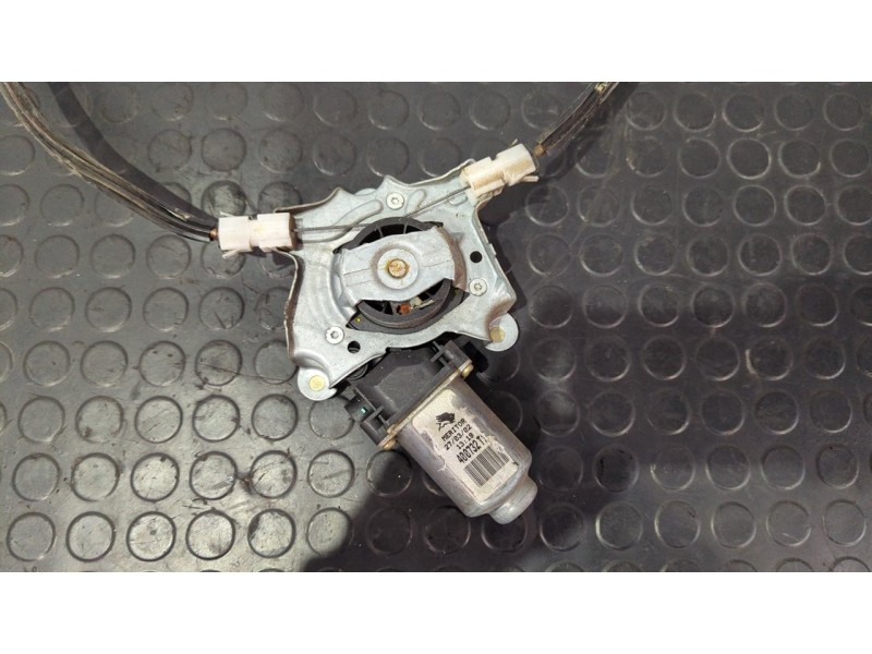 Recambio de elevalunas delantero derecho para renault clio ii fase ii (b/cb0) authentique referencia OEM IAM 117312  
