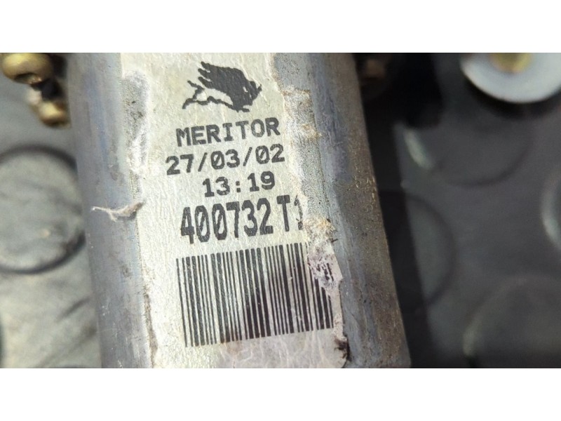 Recambio de elevalunas delantero derecho para renault clio ii fase ii (b/cb0) authentique referencia OEM IAM 117312  