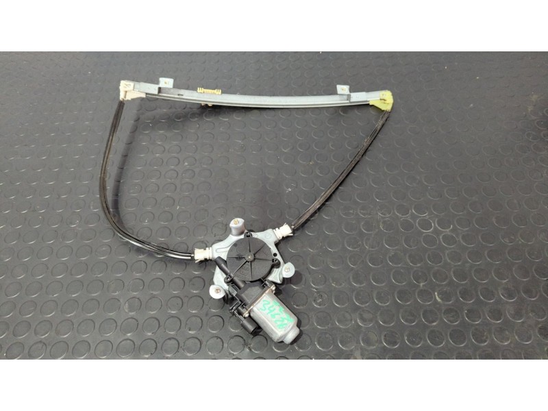 Recambio de elevalunas delantero izquierdo para renault clio ii fase ii (b/cb0) authentique referencia OEM IAM 113023  