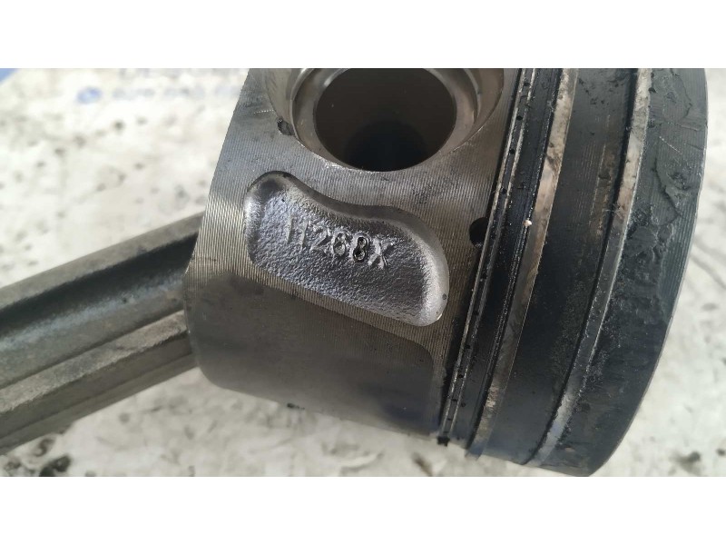 Recambio de piston para land rover range rover sport 3.0 sd v6 cat referencia OEM IAM H268X  