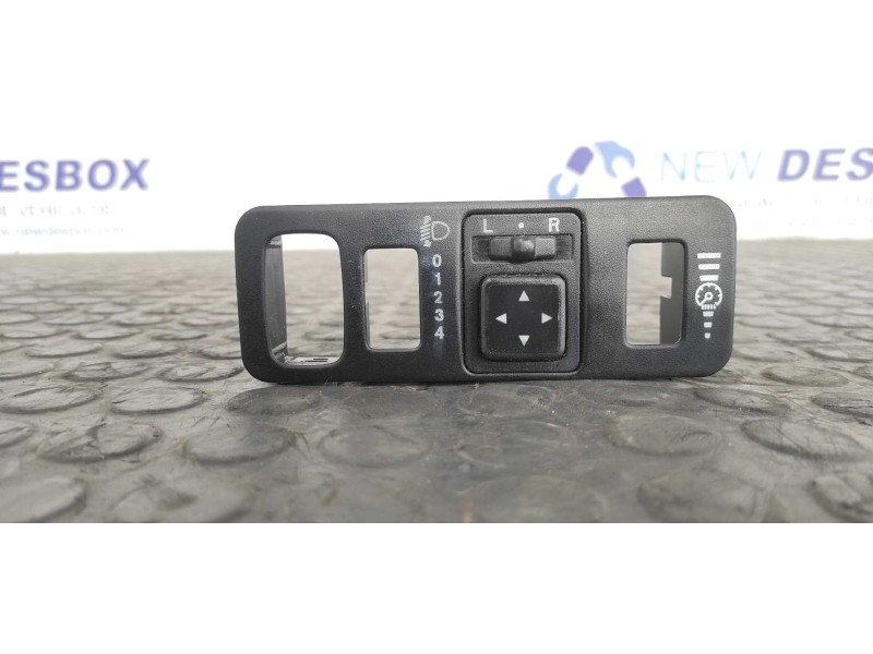 Recambio de mando retrovisor para mitsubishi carisma berlina 5 (da0) 1900 di-d avance referencia OEM IAM MR740608  
