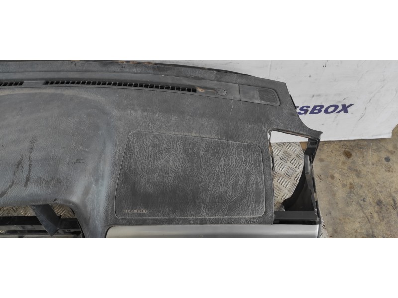 Recambio de salpicadero para suzuki grand vitara 3 puertas sq (gt) 2.0 td básico referencia OEM IAM 7311150J1  