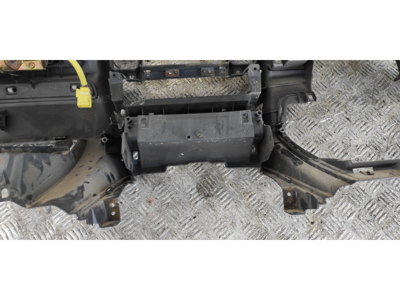 Recambio de salpicadero para suzuki grand vitara 3 puertas sq (gt) 2.0 td básico referencia OEM IAM 7311150J1  