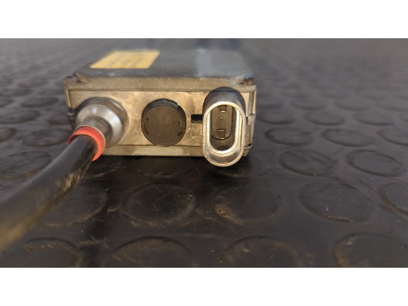 Recambio de centralita faros xenon para audi a6 berlina (4b2) 2.5 v6 24v tdi referencia OEM IAM 4B0941471  