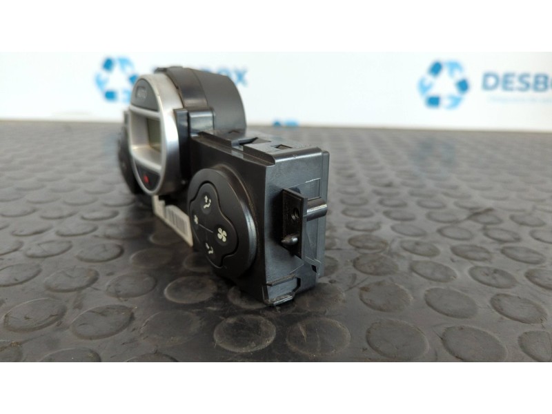 Recambio de mando climatizador para renault megane ii berlina 3p 1.5 dci diesel referencia OEM IAM 8200413906  