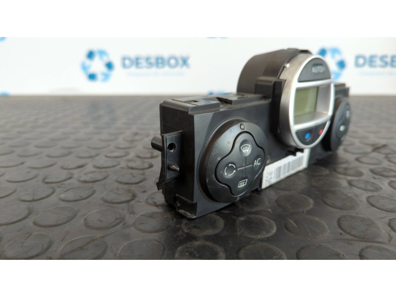 Recambio de mando climatizador para renault megane ii berlina 3p 1.5 dci diesel referencia OEM IAM 8200413906  