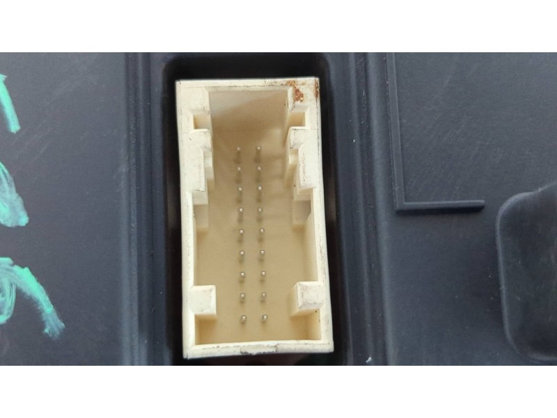 Recambio de mando climatizador para renault megane ii berlina 3p 1.5 dci diesel referencia OEM IAM 8200413906  