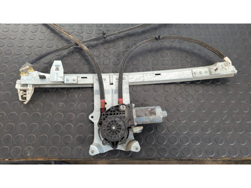 Recambio de elevalunas delantero derecho para citroen xsara picasso 1.6 hdi 110 exclusive referencia OEM IAM 0130821762  