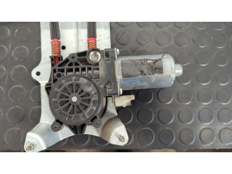 Recambio de elevalunas delantero derecho para citroen xsara picasso 1.6 hdi 110 exclusive referencia OEM IAM 0130821762  
