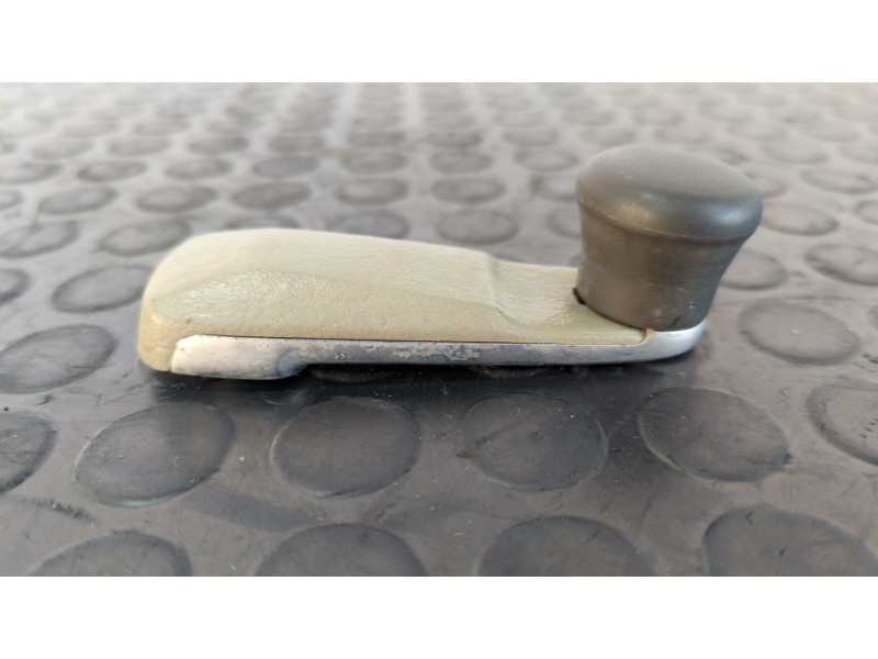 Recambio de maneta elevalunas delantera izquierda para mercedes-benz clase s (w126) berlina+coupe se 500 referencia OEM IAM   