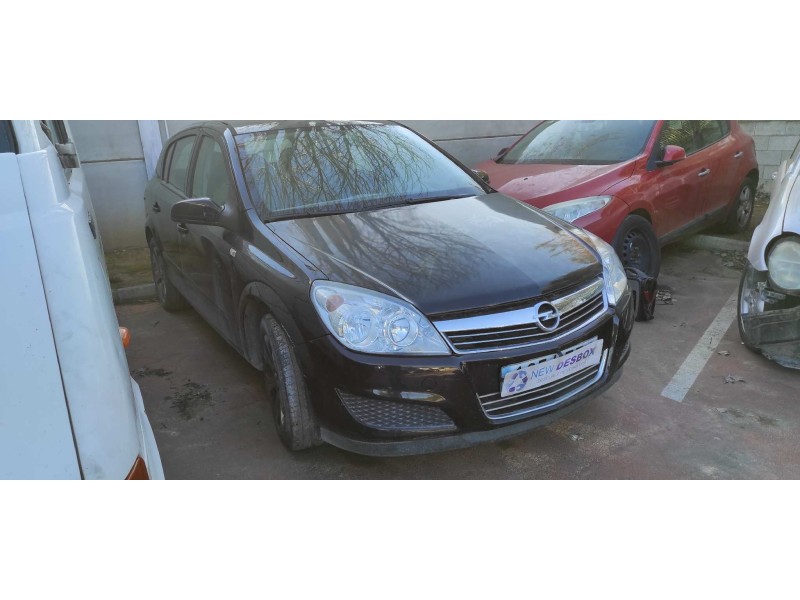 opel astra h berlina del año 2008