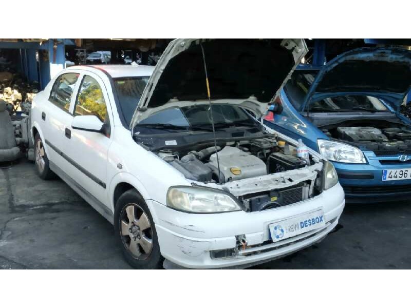 opel astra g berlina del año 2002