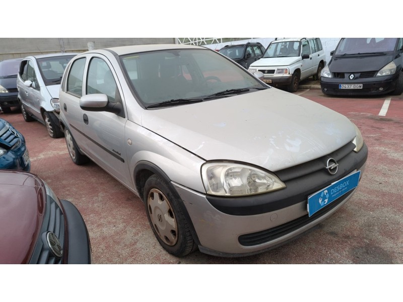 opel corsa c del año 2001