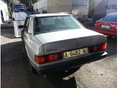 mercedes-benz clase c (w201) berlina del año 1982 2