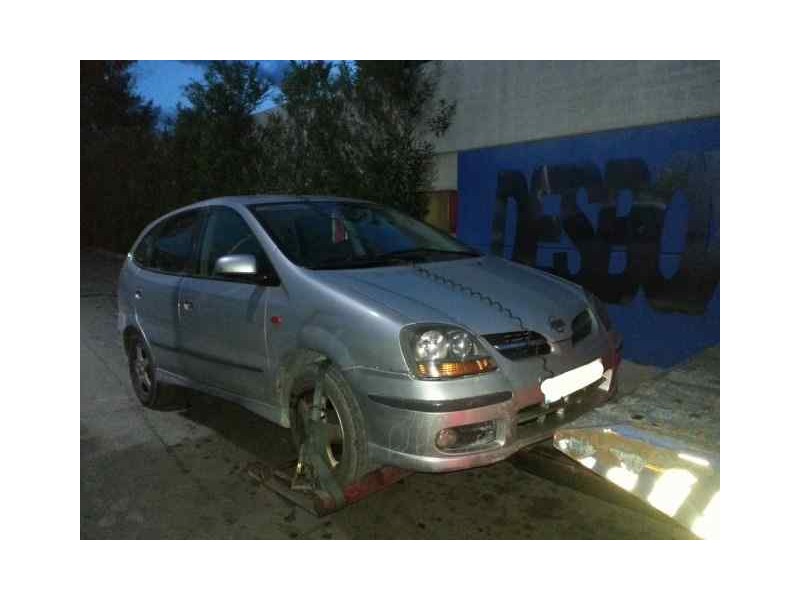 nissan almera tino (v10m) del año 2001