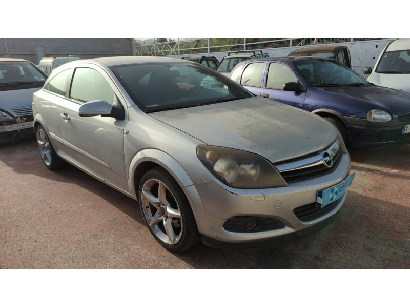 opel astra gtc del año 2005