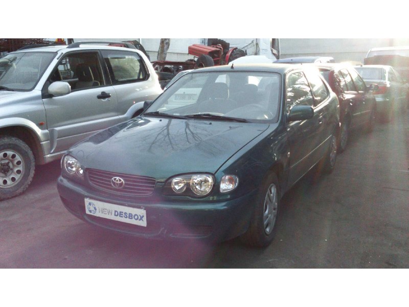 toyota corolla (e11) del año 2001