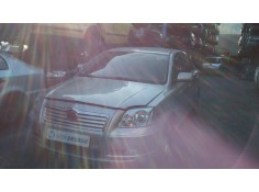 toyota avensis berlina (t25) del año 2004