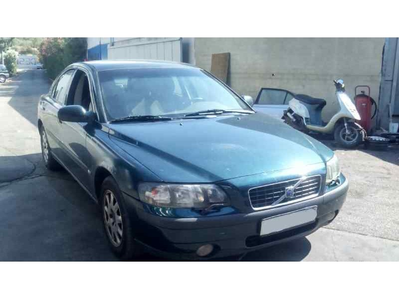 volvo s60 berlina del año 2001